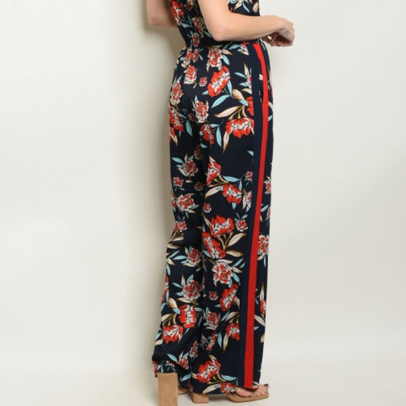 NAVY RED FLORAL JUMPSUIT - Picture 5 of 6